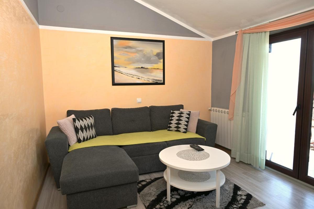 Apartments Ruza Umag Exterior photo