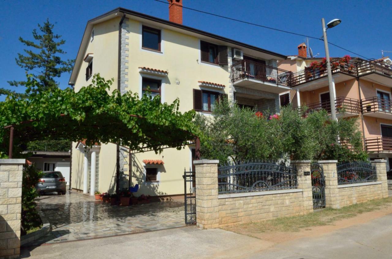 Apartments Ruza Umag Exterior photo