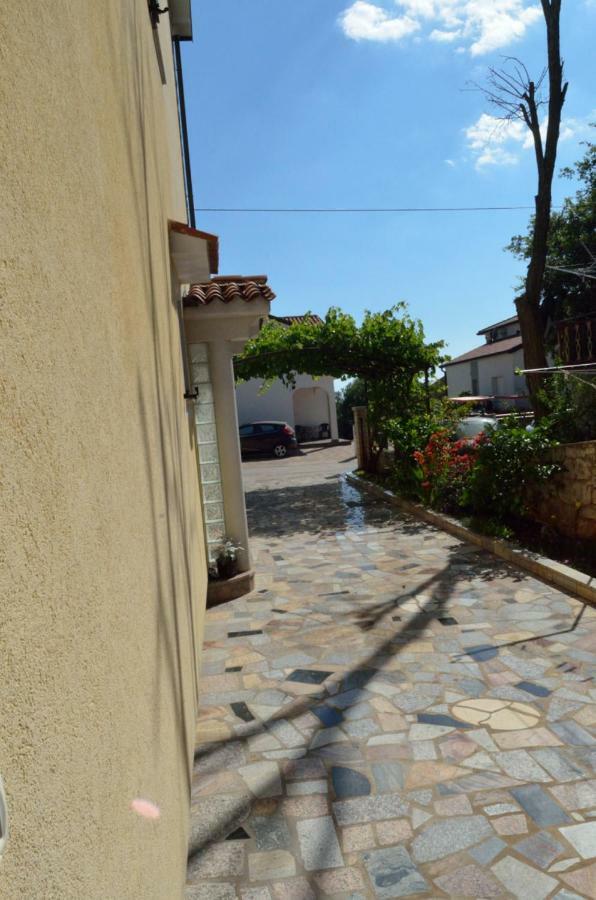 Apartments Ruza Umag Exterior photo